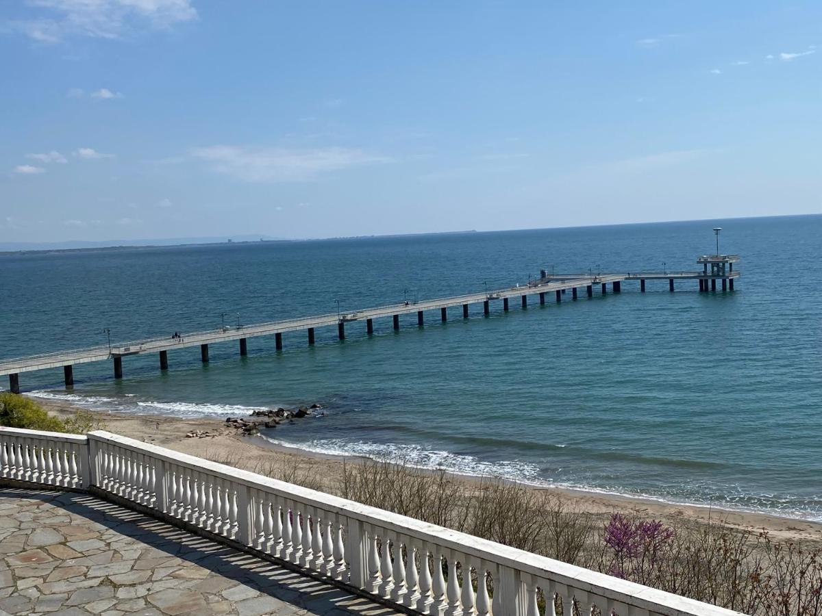 Markoni 4 Burgas Bagian luar foto